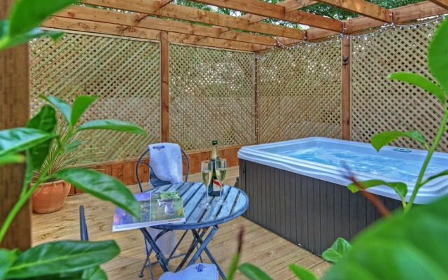 Quirky & Stylish Railway Carriage for 2