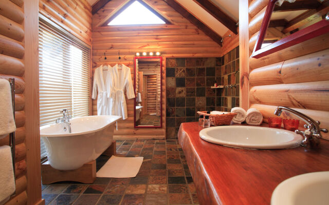 The Fernery Lodge & Chalets