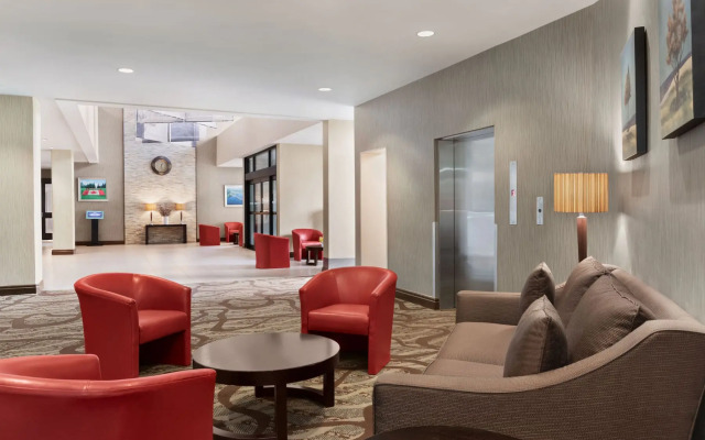 Ramada by Wyndham Belleville Harbourview Conference Centre