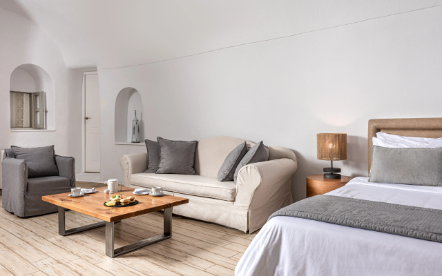 Aqua Luxury Suites
