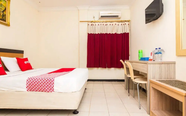 Hotel Laksana Inn by OYO Rooms