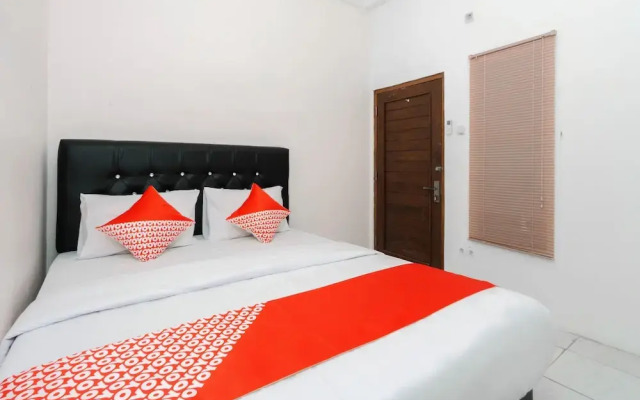 Falisha Homestay Syariah by OYO Rooms