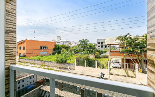 Aconchegante apto com churrasq nos Ingleses ROB203