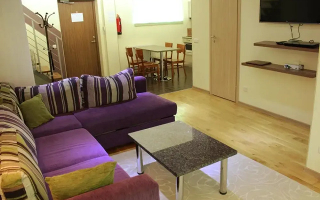 Embrace Guestrooms & Apartments