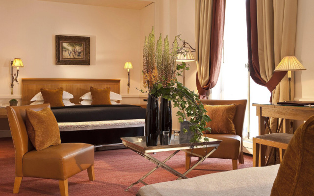 West-End Hotel