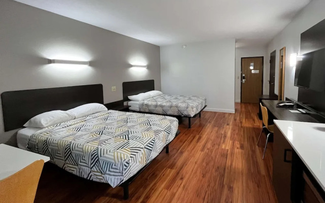 Studio 6 Suites Springfield, OH