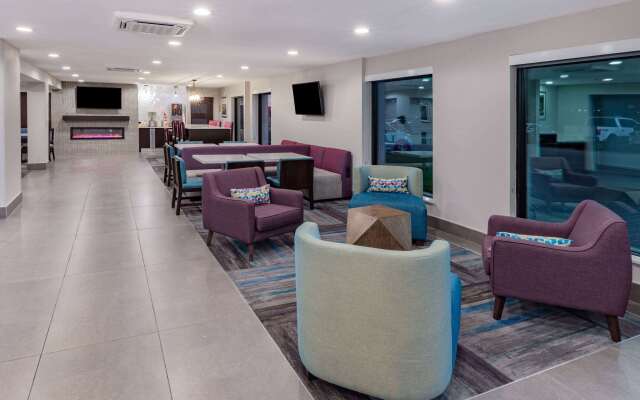 La Quinta Inn & Suites by Wyndham Houston Southwest