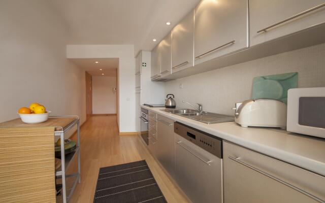 B40 - Marina View Apartment