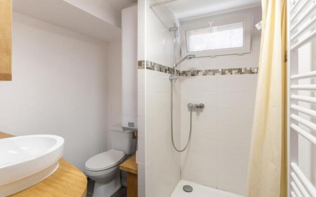 Bright And Pretty 34 M With Terrace The Sea