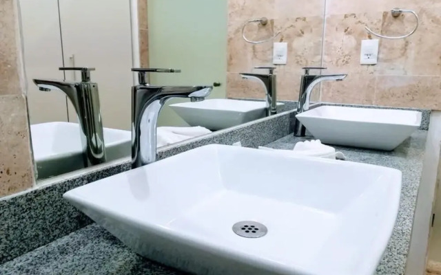 5a Coral Suites