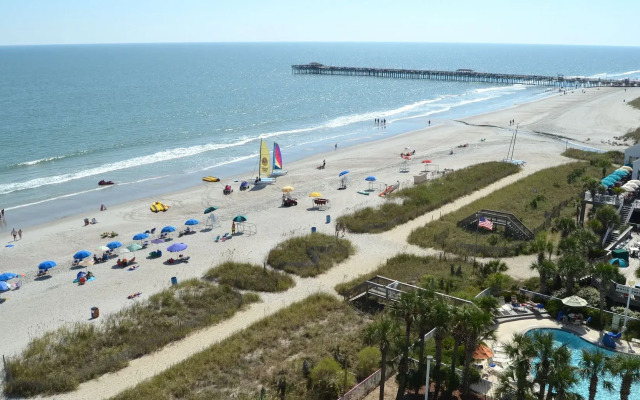 Crown Reef Beach Resort and Waterpark