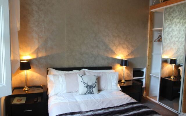 Pimlico Chic Suite