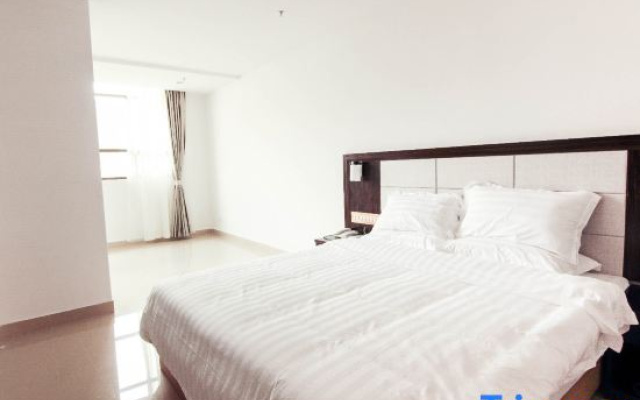 Yangjiang Zhapo Yatao Holiday Hotel