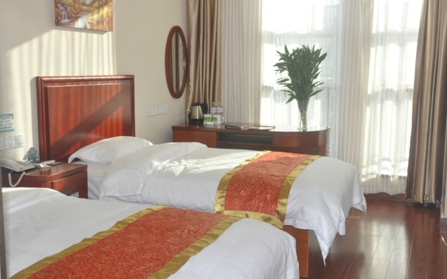 GreenTree Inn Linyi Feixian Jianshe Road Express Hotel – Guest Rooms – Linyi