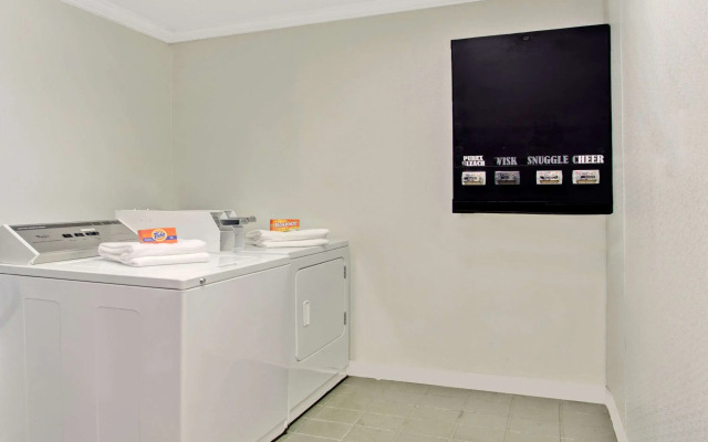 Days Inn by Wyndham Forrest City