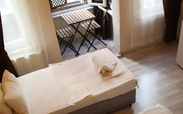 Taksim BrickTown Suite