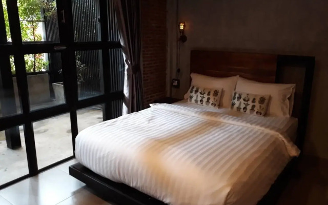 Yotaka The Hostel