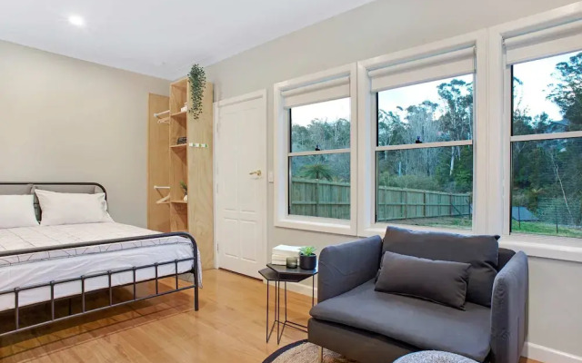 Sofia-Rose and Cottage