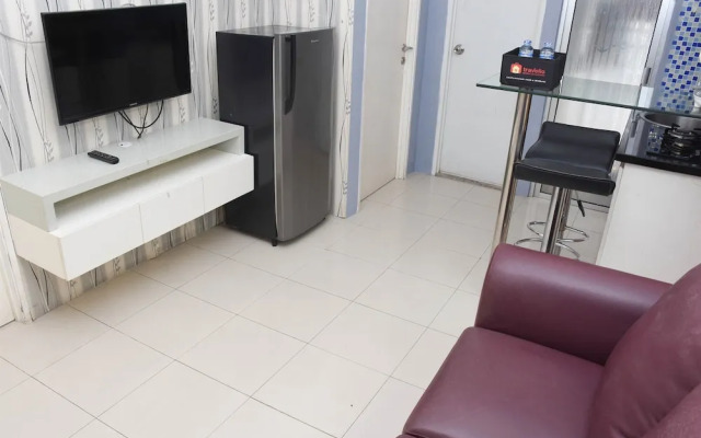 Comfort Living 2Br At Bassura City Apartment