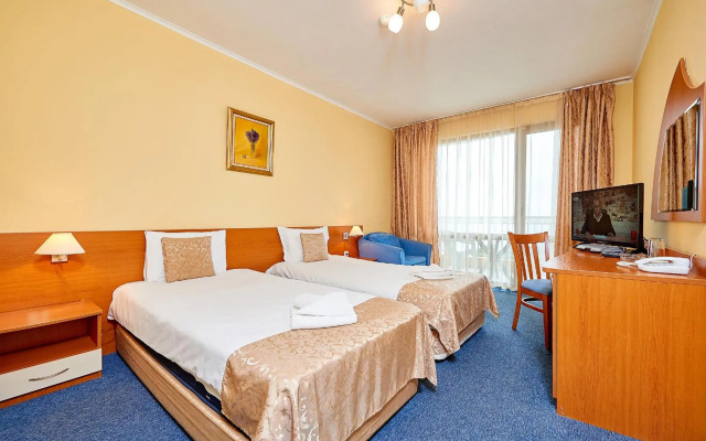 Paradise Hotel - Pomorie