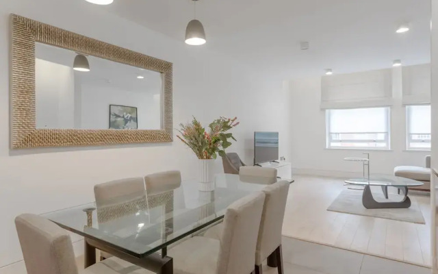 Central London - 2 Beds - Sleeps 4 - Lift