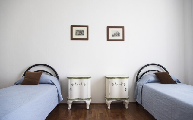 Bright & Cozy Flat near Navigli, Iulm, Tortona