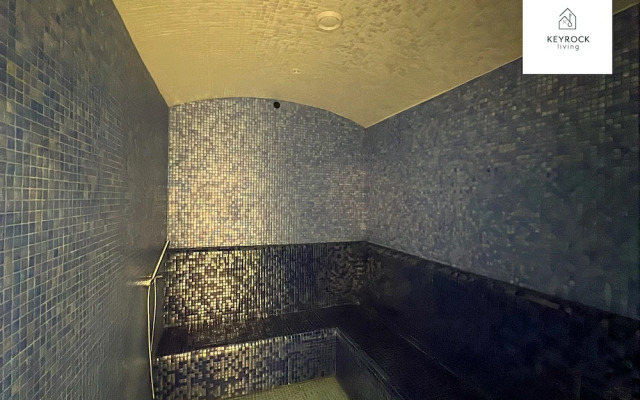 1BDR apartment With Pool View