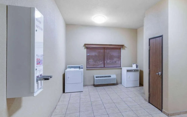 Baymont Inn & Suites Cuero