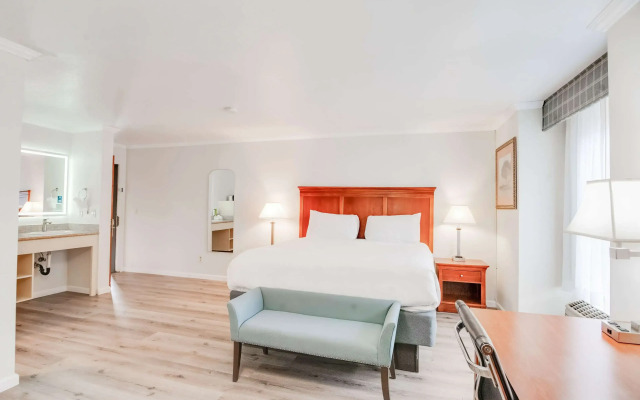Ramada by Wyndham Mountain View