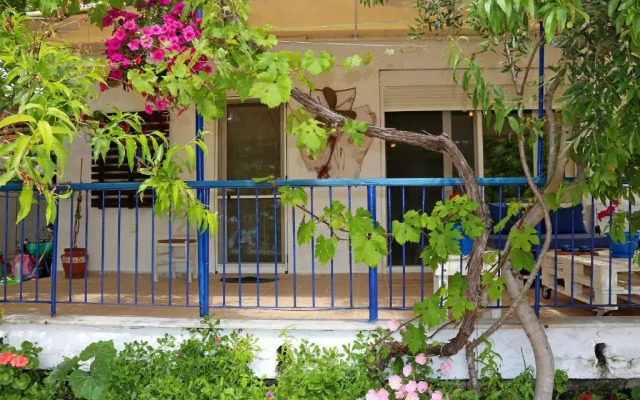 Seaside Deluxe Apartment