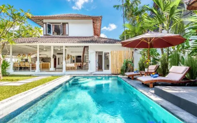 Villa London - 4BDR quiet, pool, prime location – Pool – Kuta