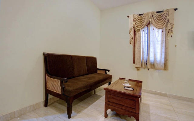 OYO 30970 AAR Royal Residency