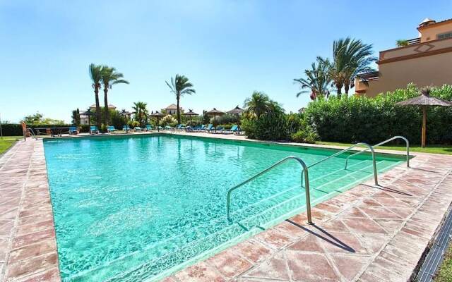 Apartment with Sea Views and Own Garden