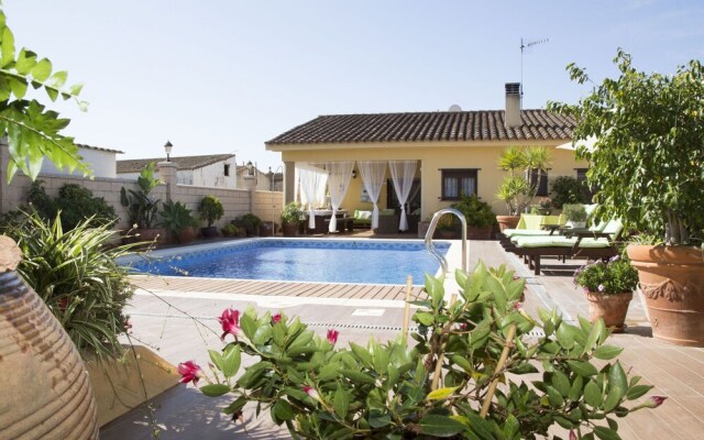 Boutique Cottage in Deltebre With Swimming Pool