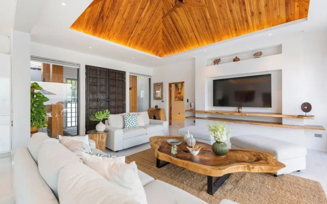 Villa Mandra 4BR Luxury Pool Villa, Bophut (KBR2)