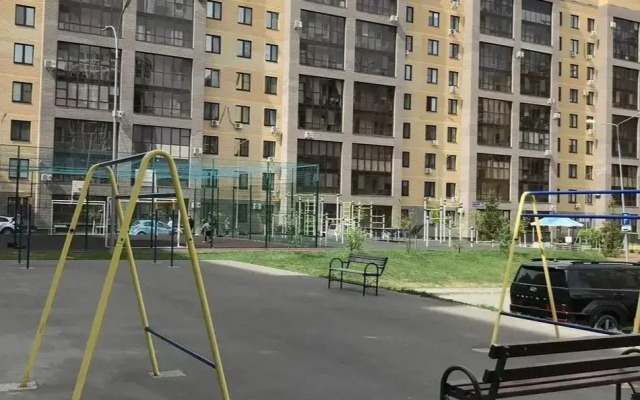 Apartments on 37 Pilotskaya Street
