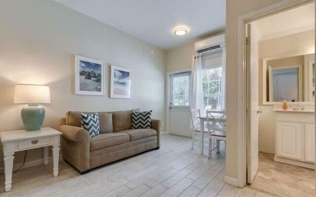 Banana Bay Club Beachside Villas