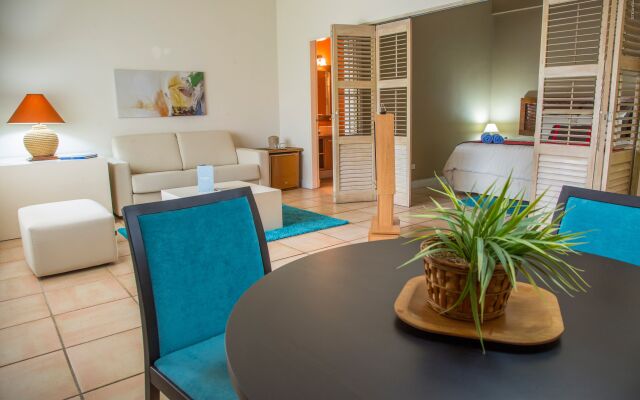 Coronado Luxury Club & Suites