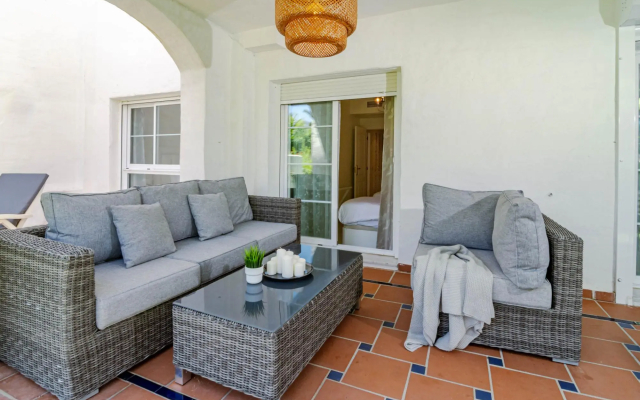 Casa Adelfas II by Roomservices