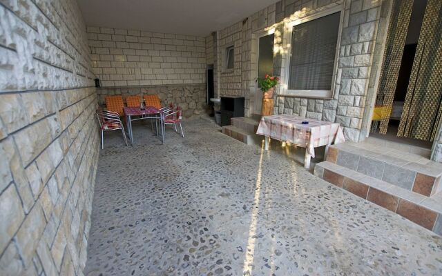 Apartments Juric On Quiet Location