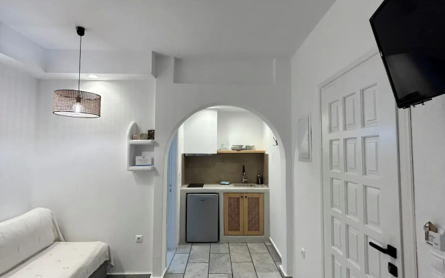 Sea View Apartments & Studios