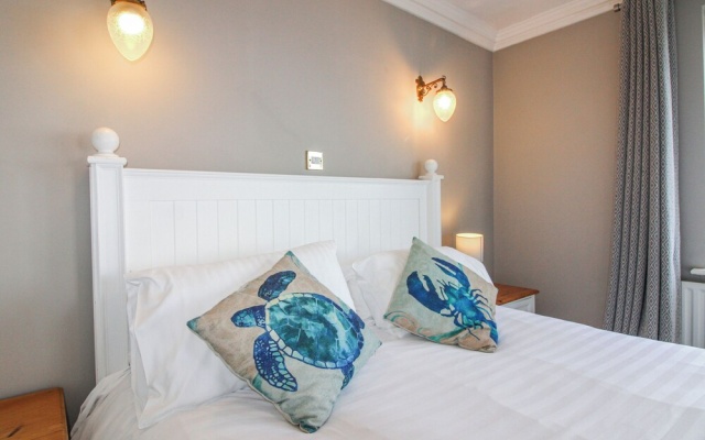 7 Thurlestone Rock