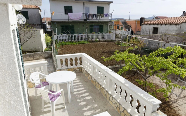 Apartments Mais Tisno