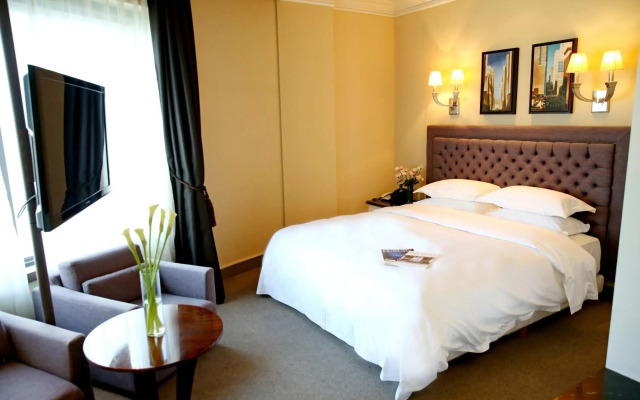 The Riverside Hotel