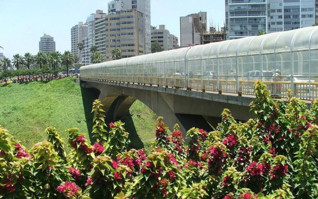 Great Location Walking Distance to Larcomar and Wong