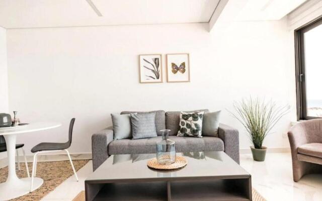 2Br Seaview