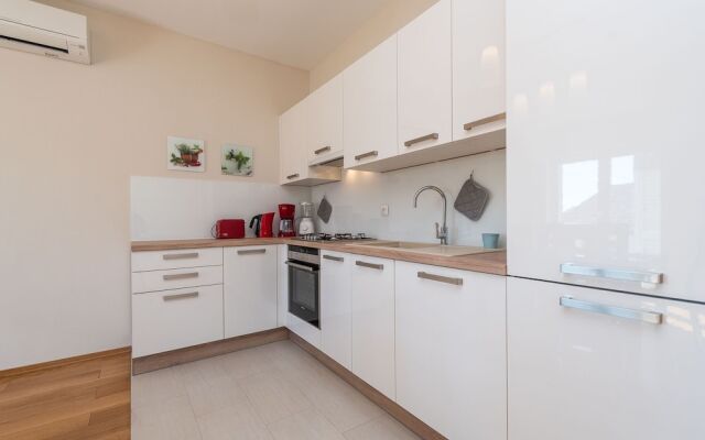 Private Holiday Home in Petrcane by the Sea