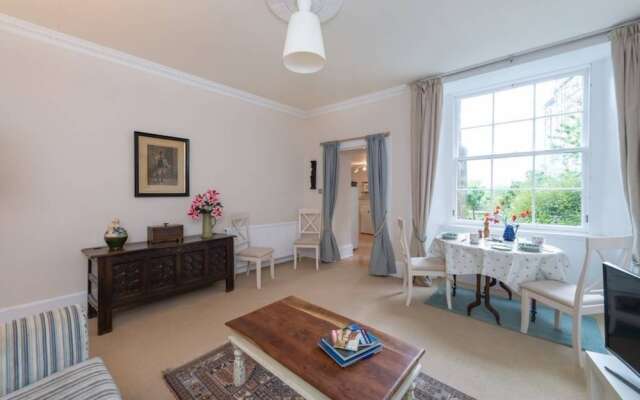 1 Bedroom Apartment in New Town