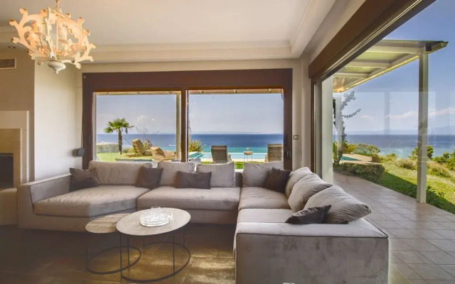 Penny Toroneus Edge by Rentalspro - Anioti