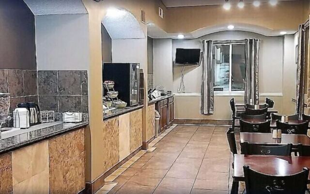 Country Inn & Suites By Radisson, Battle Creek, MI